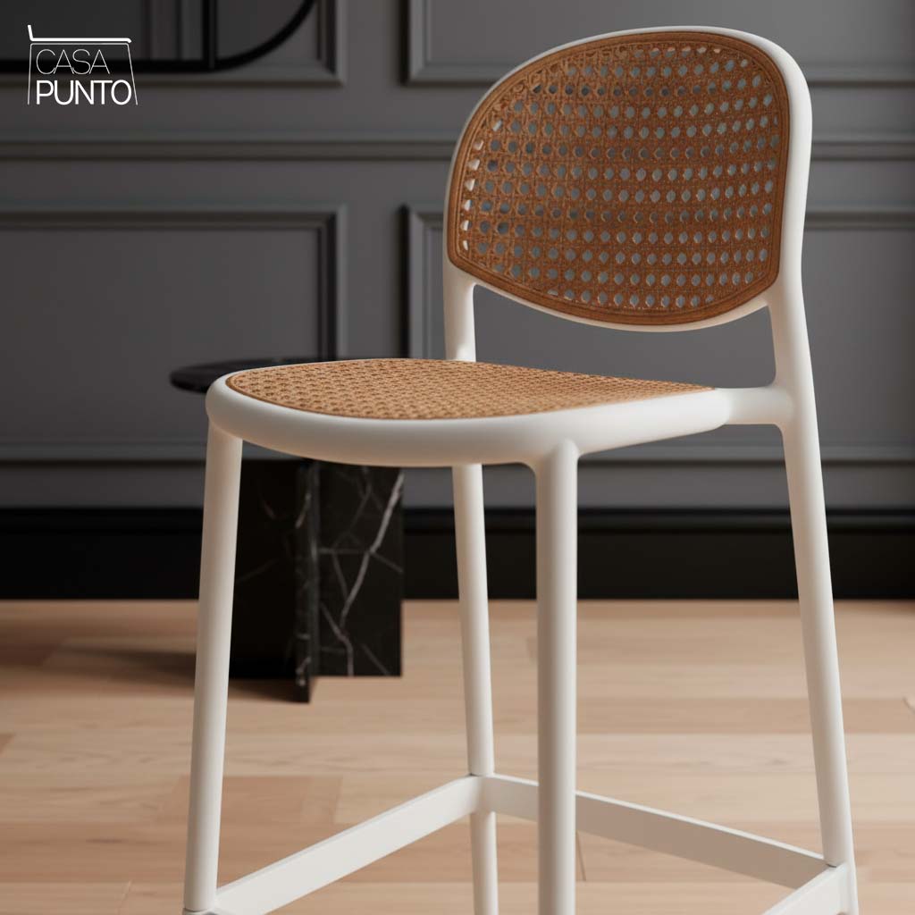 Taburete de bar Hedda con respaldo de ratán sintético - Trona estilo bistró